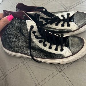 Suede and leather converse hi 🖤🖤🖤